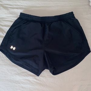 Underarmour athletic shorts